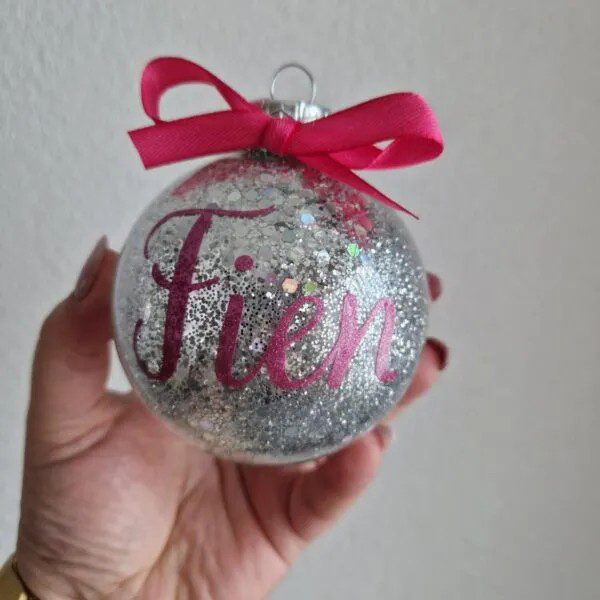 Kerst workshop glitterkerstballen maken